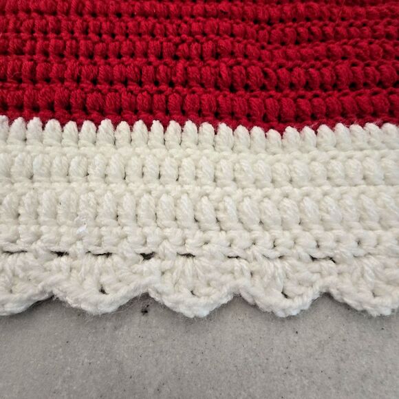 Handmade Crochet Blanket Throw Red White Striped Scallop Edge Soft Acrylic 32x48 - Picture 4 of 16